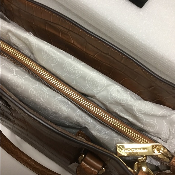 MICHAEL KORS HANDBAG - Picture 5 of 12